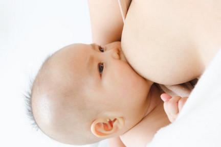 哺乳期溢奶该怎么处理