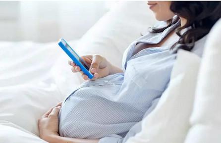 孕期玩手机会影响宝宝的智商吗