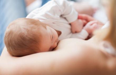 母乳喂养会导致胸下垂吗