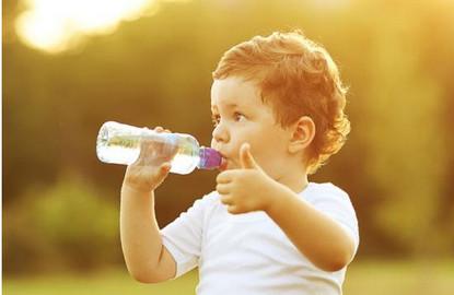 宝宝喝多少水才算足够?