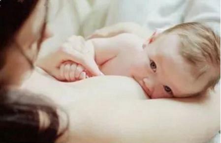 新生儿哺乳注意事项