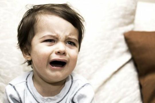 孩子2岁滚地下，3岁打人怎么办？专家支招，三问三答 超实用！