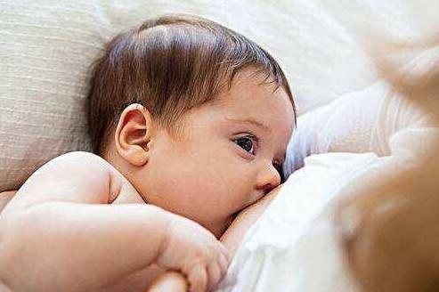 宝宝吃奶时会用多大力？这种感觉没经历过的人是体会不到的