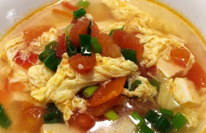 番茄豆腐蛋花汤 简单美味的懒人汤