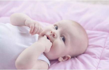 宝宝吃手就抹苦瓜汁真的好吗？