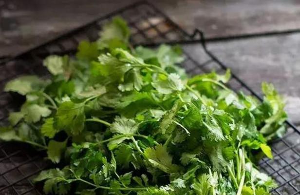 这几种蔬菜伤害极大，别再让孩子多吃了！