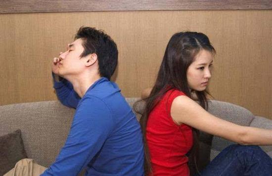 “丧偶式育儿”易造成孩子的性格缺陷