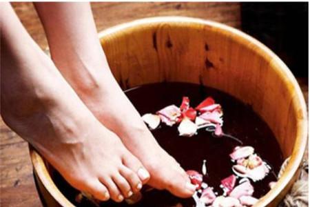 月子里可以用哪些中药泡脚