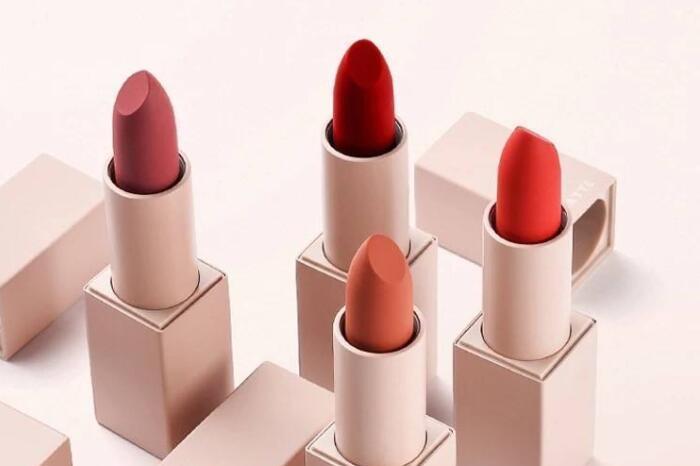 宝宝误食口红的危害