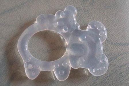 宝宝爱摇头和磨牙是怎么回事