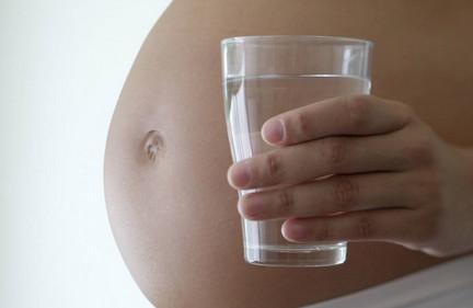 怀孕期间喝水需要注意什么