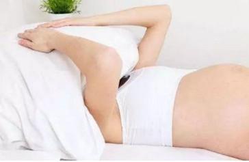 孕妇这5种睡姿会让胎儿很难受