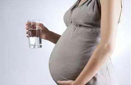 孕期少喝水对胎儿有哪些坏处