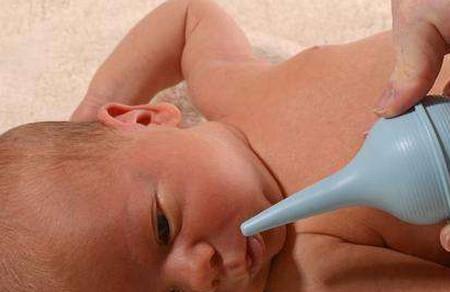 宝宝鼻塞打喷嚏是什么原因