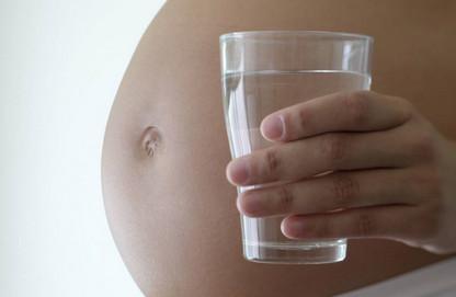 怀孕后什么时候喝水比较好