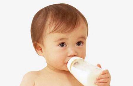 宝宝不爱喝奶是缺钙么