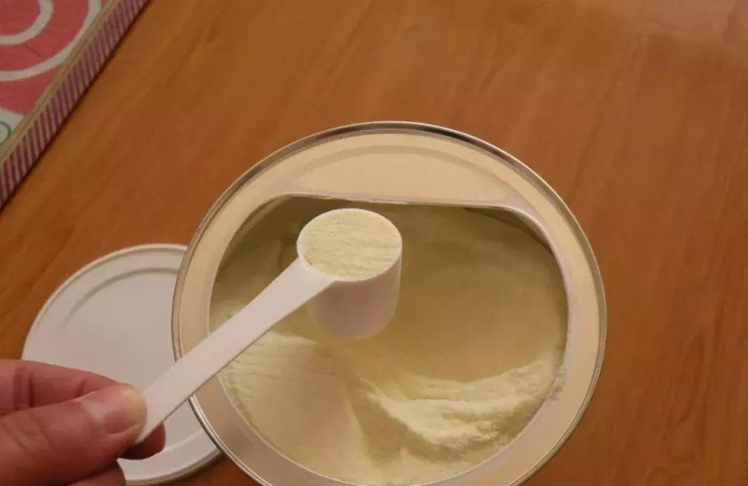 正确冲奶粉的重要性 否则喝再贵的奶粉也白搭
