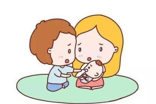 新生儿假性月经是什么原因引起的