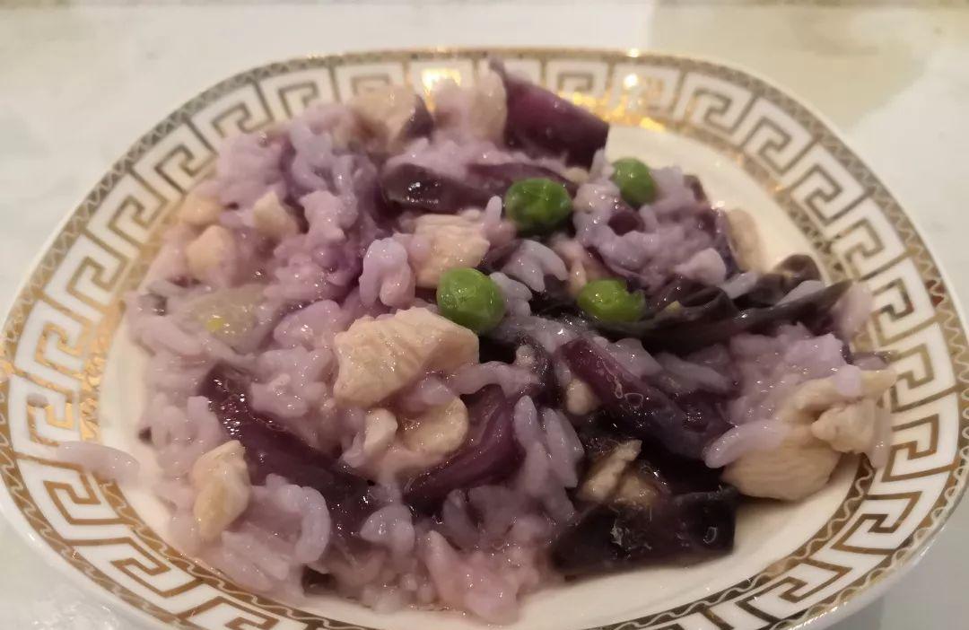 紫甘蓝奶酪烩饭的做法