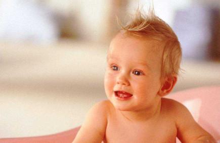新生儿头发浓密或稀疏是由什么决定
