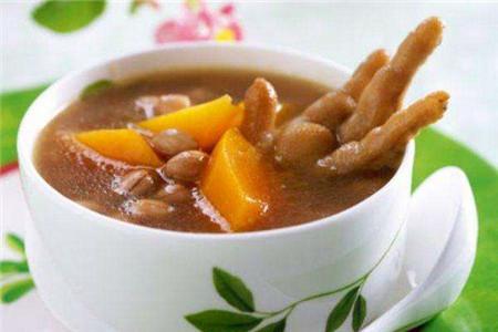 吃凤爪能丰胸吗 吃鸡爪居然能丰胸？