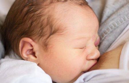 母乳喂养7大常见错误观念