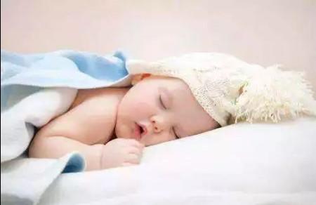 新生儿睡多久才正常？