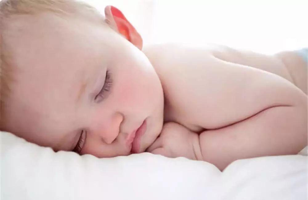 宝宝睡觉磨牙是怎么回事