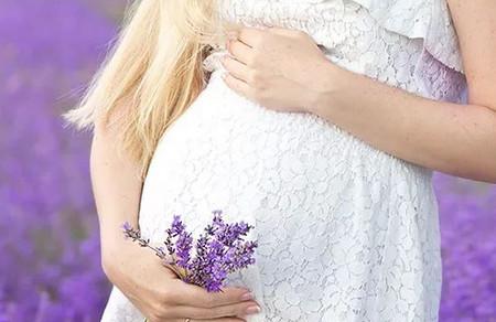 怀孕不到一个月通常会出现什么样的症状呢？