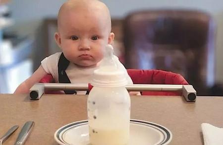 宝宝吃奶粉上火是什么原因