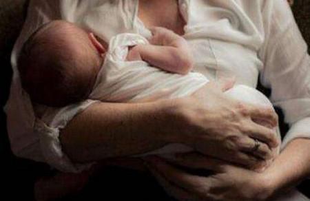 妈妈感冒还能母乳喂养吗？