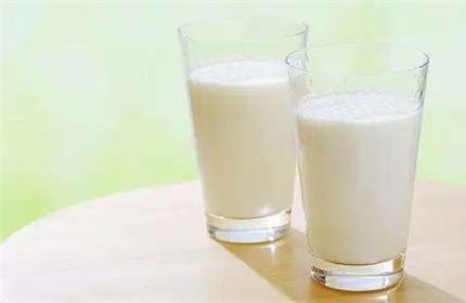 胃疼喝牛奶能缓解吗 牛奶真的养胃吗？