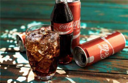 胃疼可以喝可乐吗 可乐会导致胃疼吗？