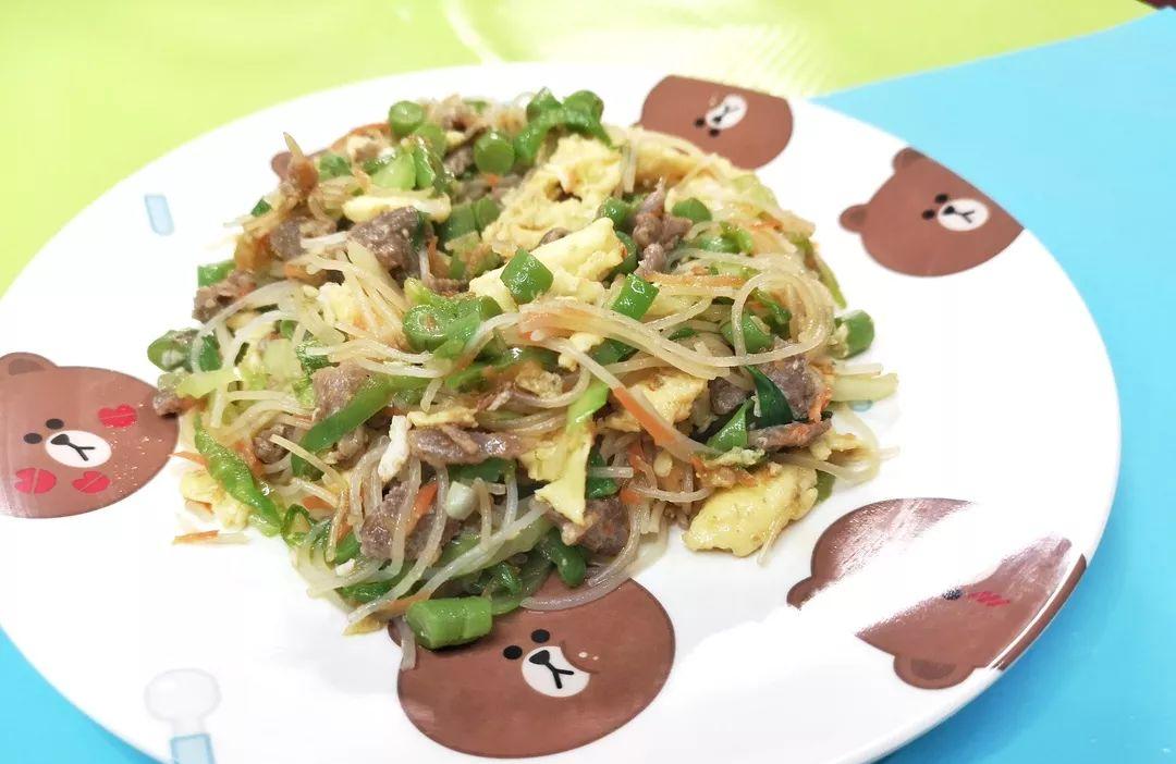 牛肉杂蔬炒排粉的做法