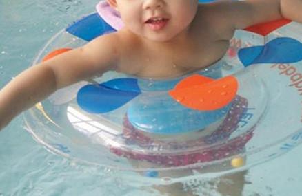 婴儿游泳对宝宝成长有什么好处