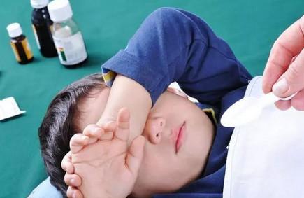 儿童感冒发烧如何选择药物？