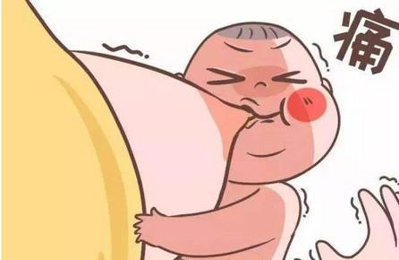 宝宝喝奶时总是咬妈妈是怎么回事