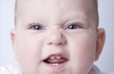 宝宝长牙会有哪些异常症状 新妈妈都需要了解哦