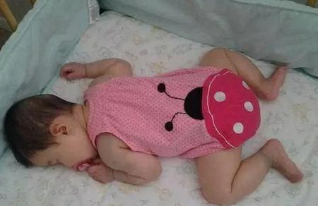 宝宝睡着后身体出现异常时会有哪些表现