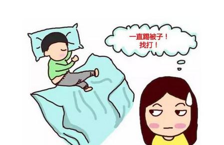 宝宝睡觉蹬被子的原因有哪些
