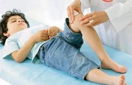 宝宝老喊腿疼的原因有哪些 宝宝老喊腿疼怎么办