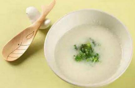 給寶寶沖調米粉時要注意什么
