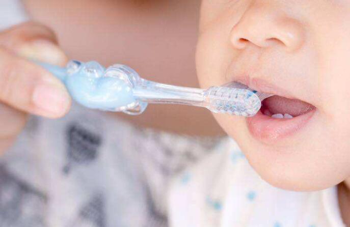 宝宝刷牙时牙龈出血是什么原因