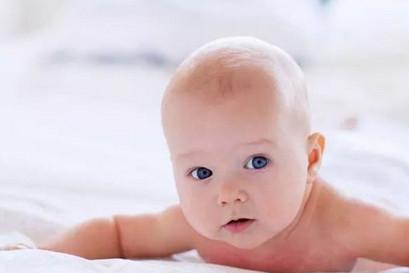 宝宝出现草莓舌在治疗时需要注意哪些？