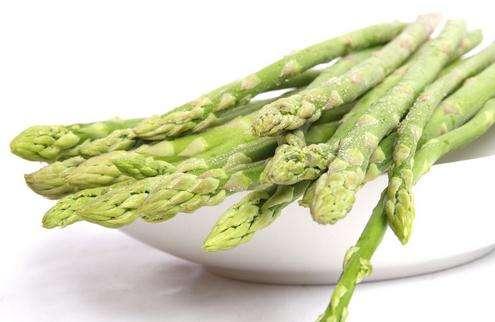 宝宝咳嗽可以吃芦笋吗