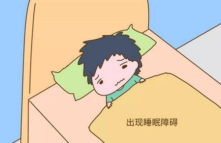 孩子睡前玩手机的隐患有哪些