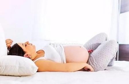 孕晚期睡觉要注意什么