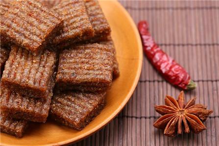 来大姨妈可以吃辣条么 看完你还吃辣条吗？