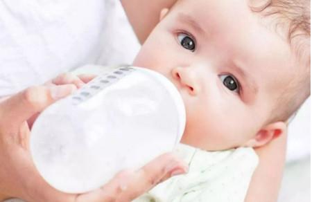 宝宝频繁吐奶怎么办？