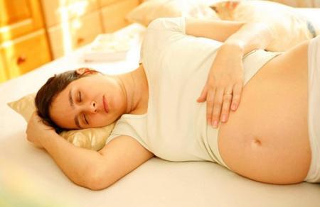 孕妇肚子大小和胎儿健康有关系吗